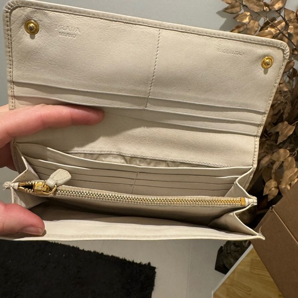 Prada wallet - Picture 6 of 6